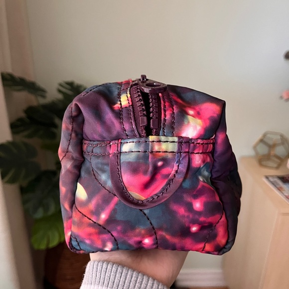 Marc Jacobs quilted makeup bag - Picture 3 of 10